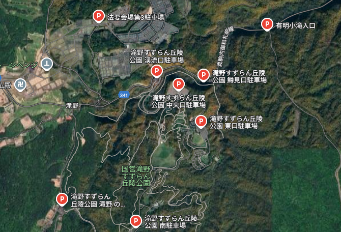 公園周辺の駐車場