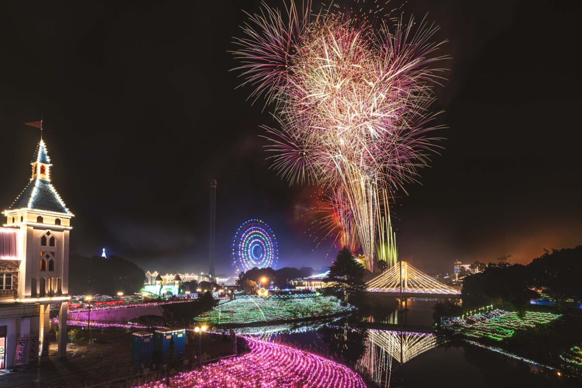 まるがめ婆娑羅花火ファンタジアinレオマ